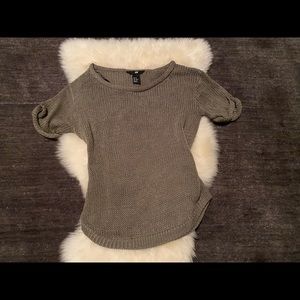 H&M cute knitted top